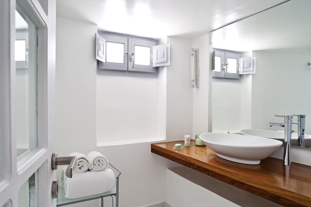 Villaki Oia — Hotel rooms in Oia, South Aegean