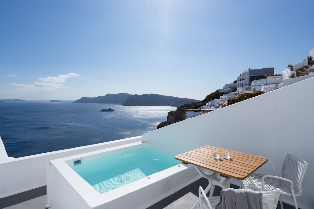 Villaki Oia — Swimming pool in Oia, South Aegean
