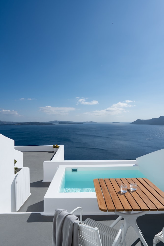 Villaki Oia — Swimming pool in Oia, South Aegean
