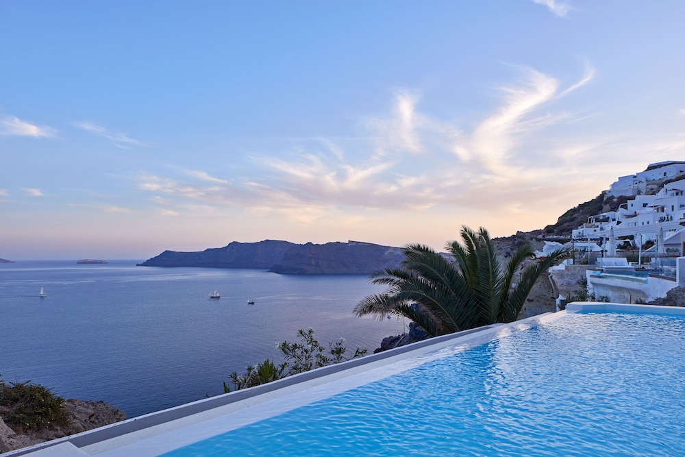 Villaki Oia — Swimming pool in Oia, South Aegean