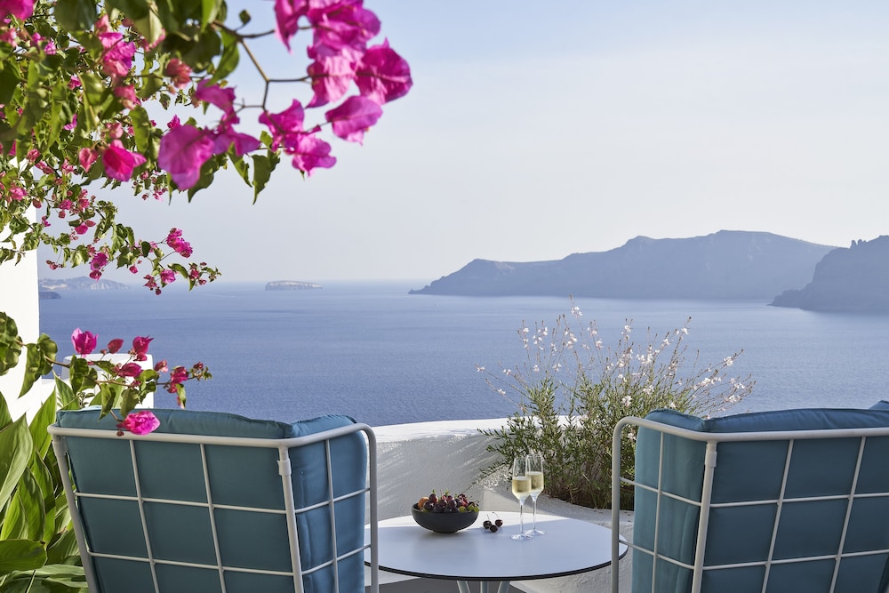 Katikies Santorini – Gea House – The Leading Hotels of the World — Attractions in the area in Oia, South Aegean