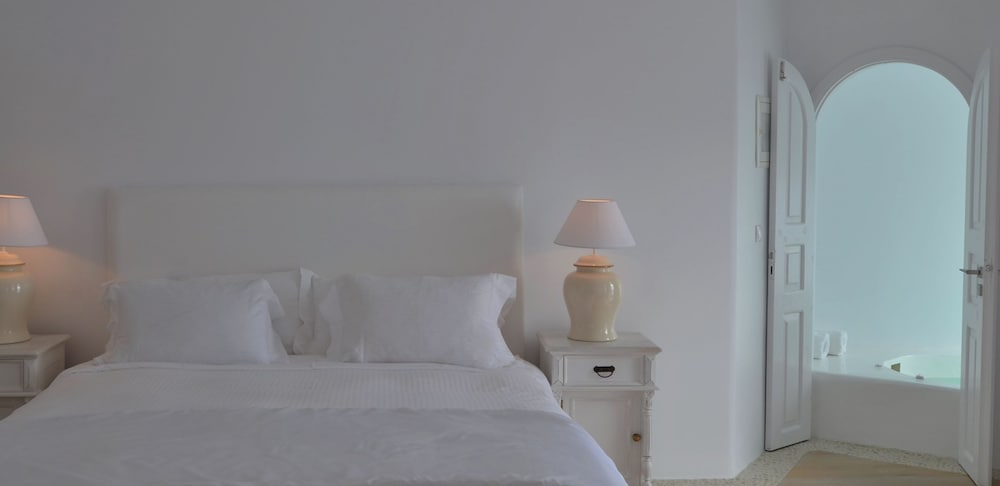 Katikies Santorini – Gea House – The Leading Hotels of the World — Hotel rooms in Oia, South Aegean