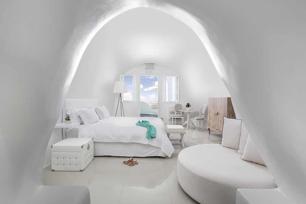 Katikies Santorini – Gea House – The Leading Hotels of the World — Hotel rooms in Oia, South Aegean