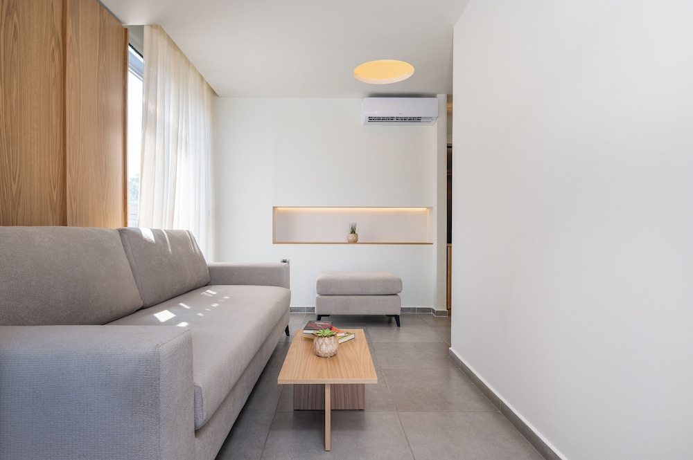 Kos Aktis Art Hotel — Hotel rooms in Kos Town, South Aegean