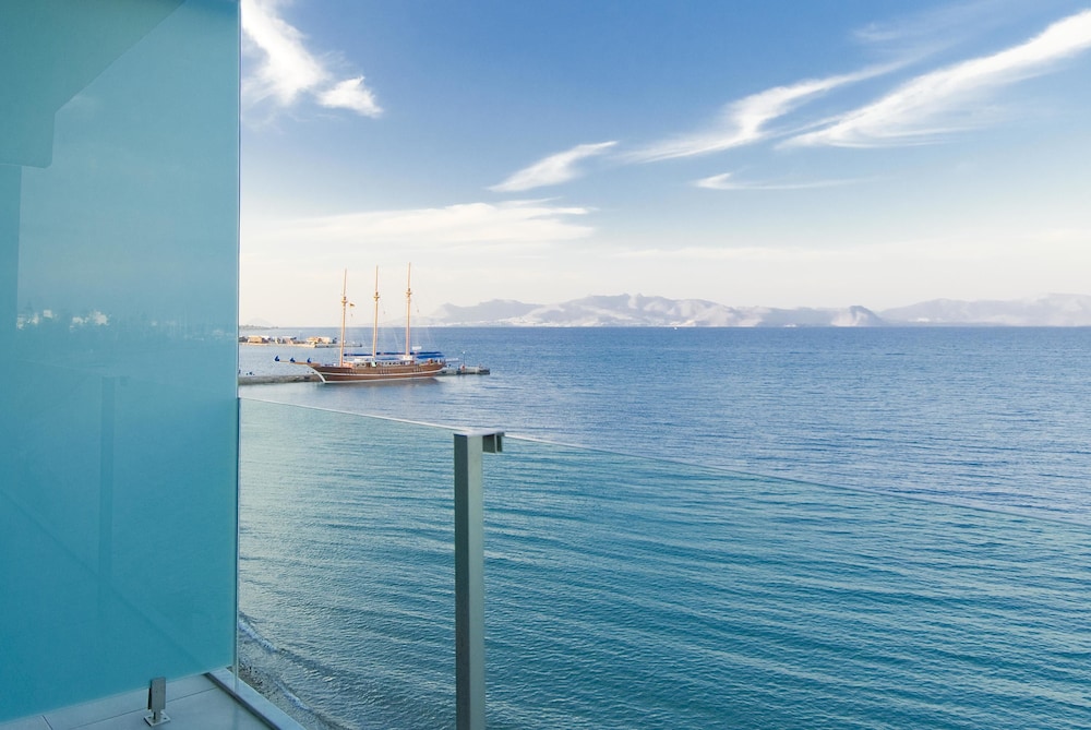 Kos Aktis Art Hotel — Hotel rooms in Kos Town, South Aegean