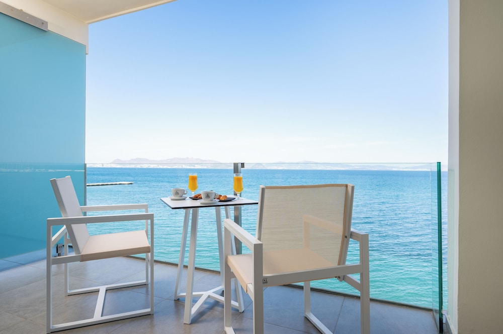Kos Aktis Art Hotel — Hotel rooms in Kos Town, South Aegean