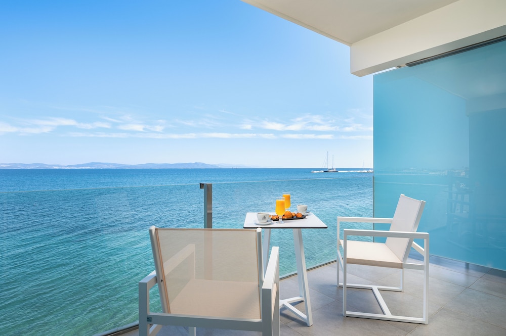 Kos Aktis Art Hotel — Hotel rooms in Kos Town, South Aegean