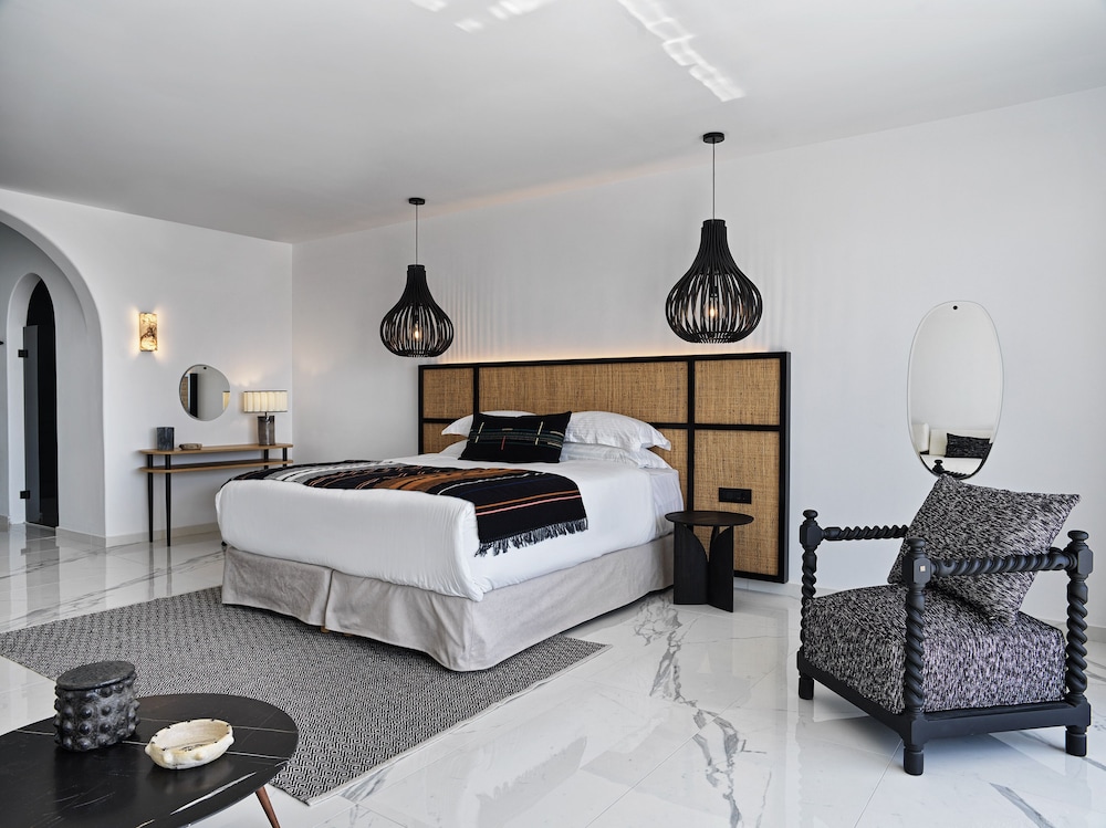Kouros Hotel & Suites — Hotel rooms in Mykonos Town, South Aegean
