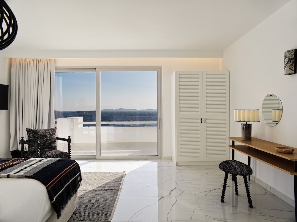 Kouros Hotel & Suites — Hotel rooms in Mykonos Town, South Aegean