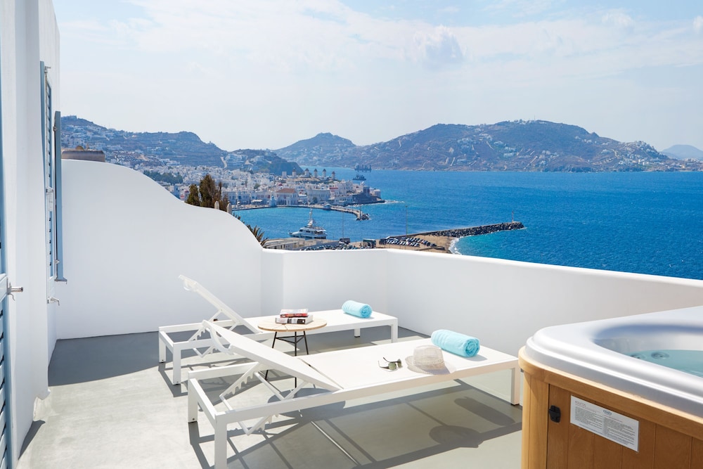 Kouros Hotel & Suites — Hotel rooms in Mykonos Town, South Aegean