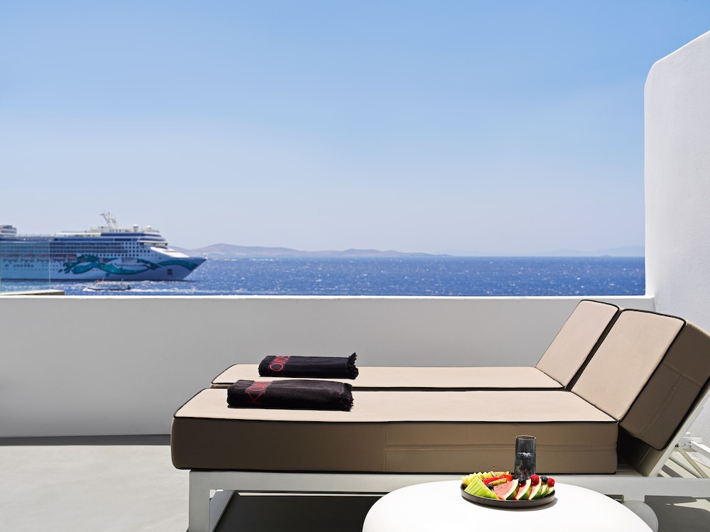 Kouros Hotel & Suites — Hotel rooms in Mykonos Town, South Aegean