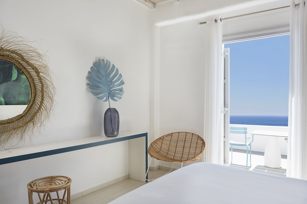 Kouros Hotel & Suites — Hotel rooms in Mykonos Town, South Aegean