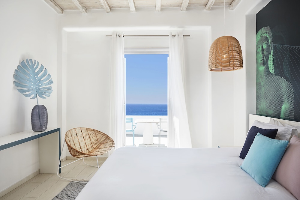 Kouros Hotel & Suites — Hotel rooms in Mykonos Town, South Aegean