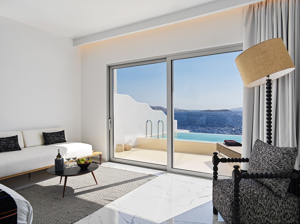 Kouros Hotel & Suites — Hotel rooms in Mykonos Town, South Aegean