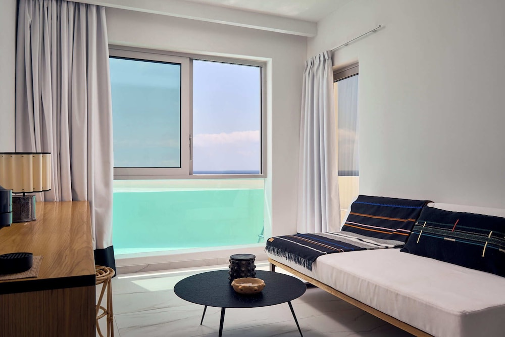 Kouros Hotel & Suites — Hotel rooms in Mykonos Town, South Aegean