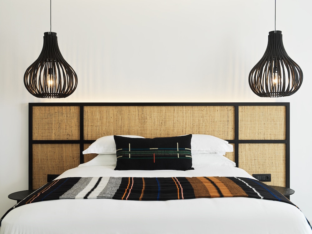 Kouros Hotel & Suites — Hotel rooms in Mykonos Town, South Aegean