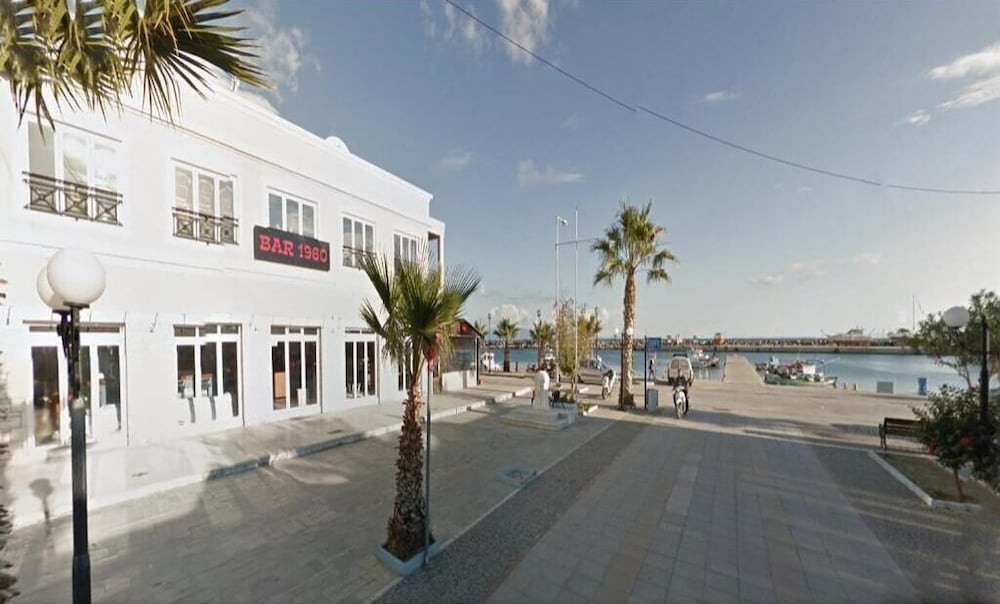 Kris Mari — Restaurant & bars in Kardamena, South Aegean