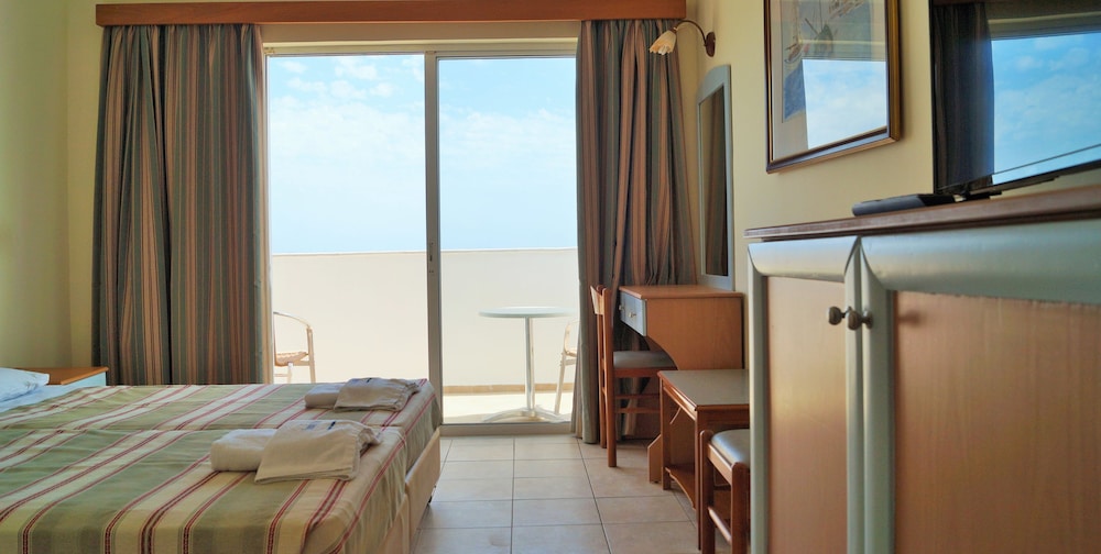 Kris Mari — Hotel rooms in Kardamena, South Aegean