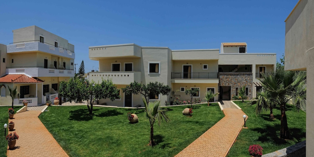 Kristalli Hotel Apartments — Hotel building in Malia