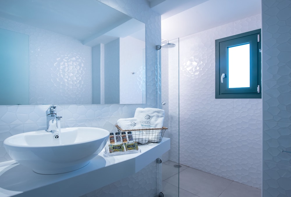 Kristalli Hotel Apartments — Hotel rooms in Malia