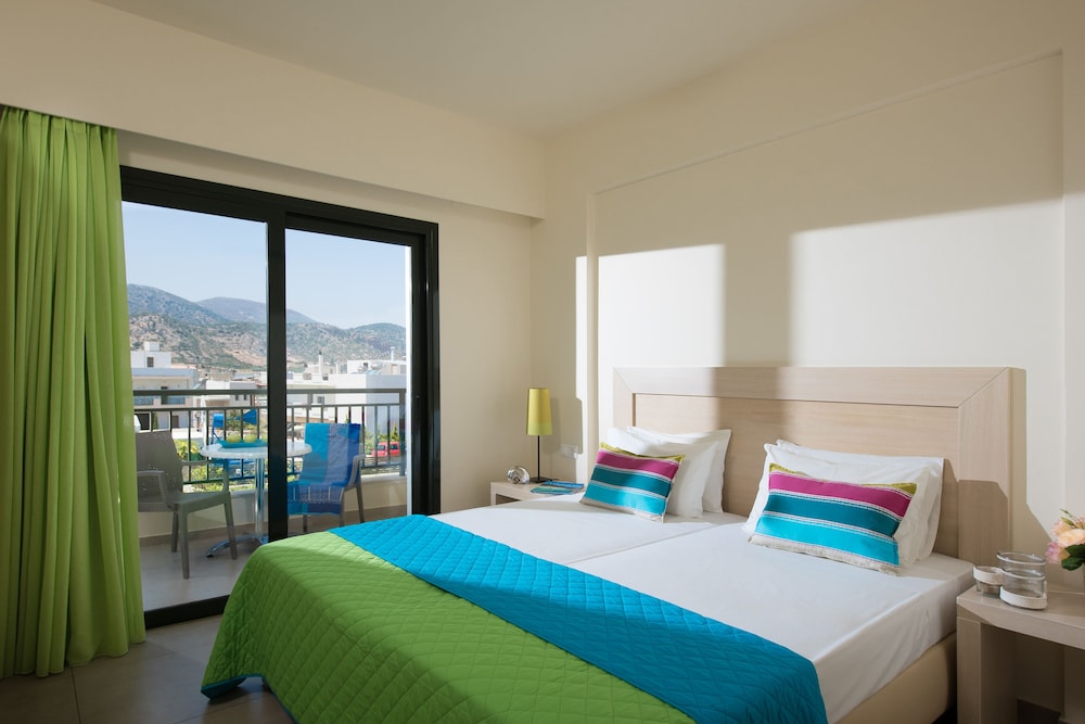 Kristalli Hotel Apartments — Hotel rooms in Malia