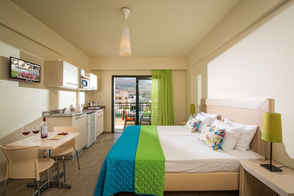 Kristalli Hotel Apartments — Hotel rooms in Malia