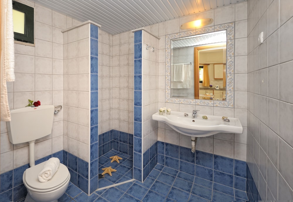 Kristalli Hotel Apartments — Hotel rooms in Malia