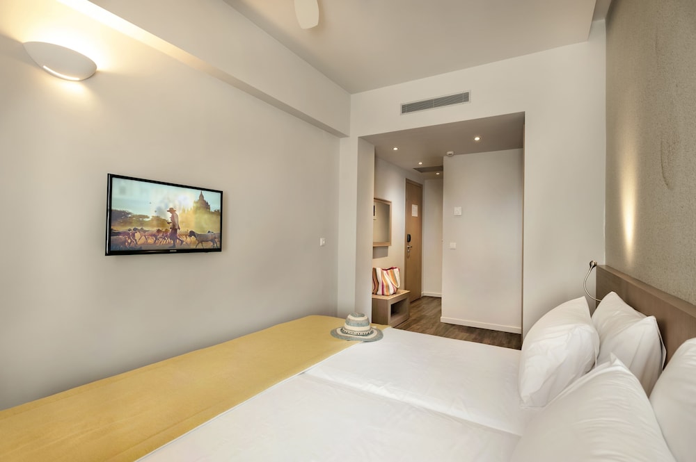 Kriti Hotel — Hotel rooms in Chania