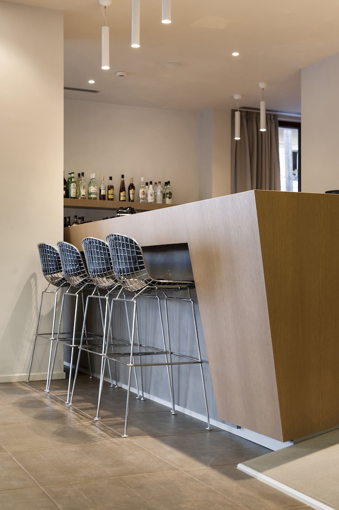 Kriti Hotel — Restaurant & bars in Chania