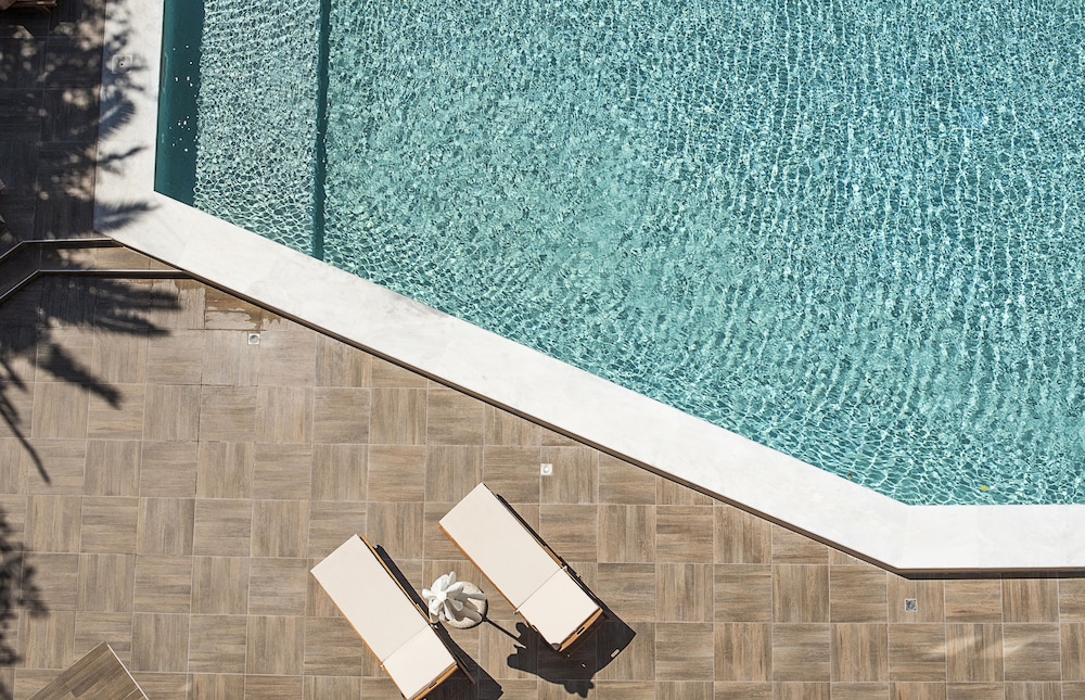 Kriti Hotel — Swimming pool in Chania