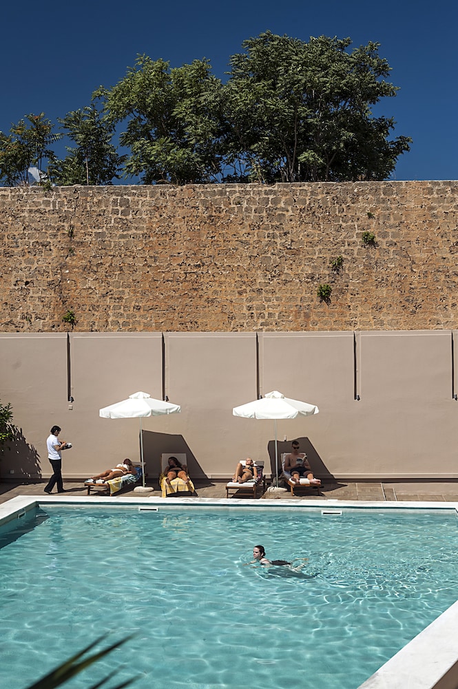 Kriti Hotel — Swimming pool in Chania