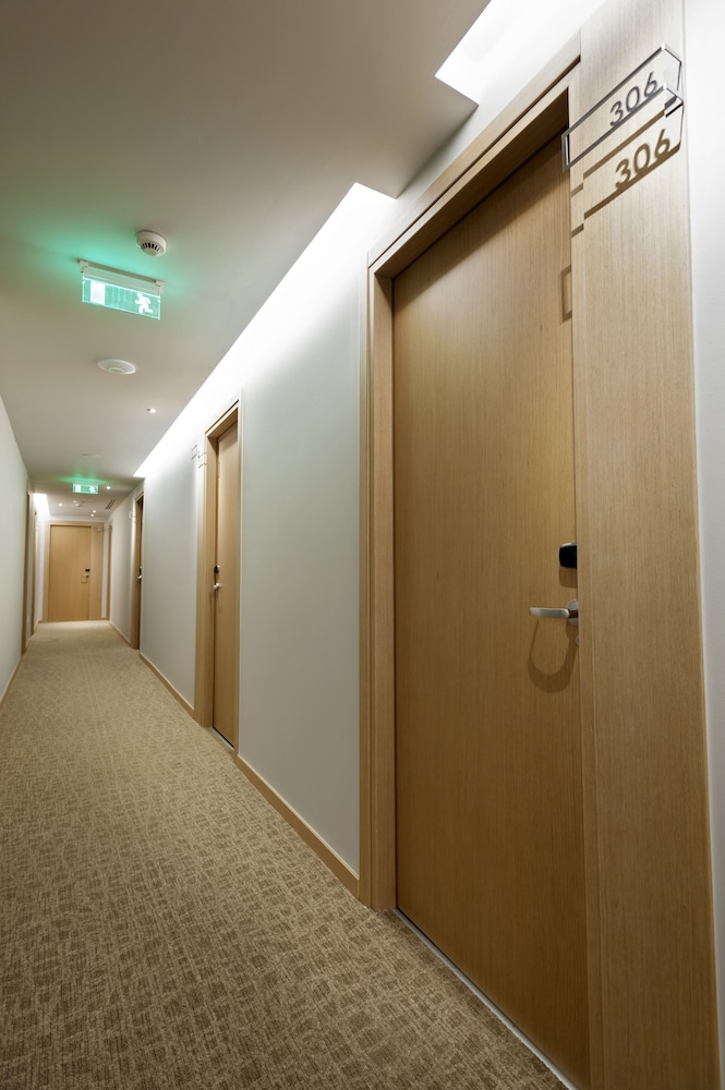 Kriti Hotel — Hotel building in Chania