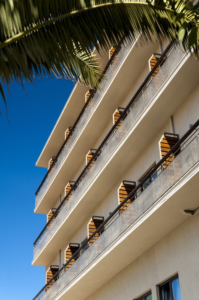 Kriti Hotel — Hotel building in Chania