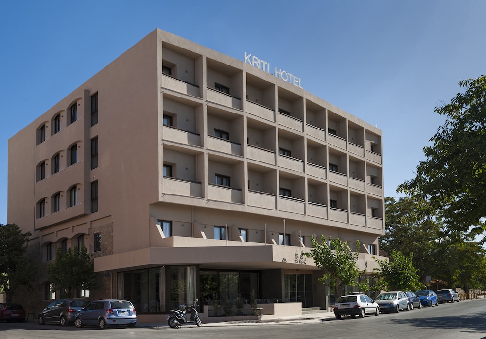 Kriti Hotel — Hotel building in Chania