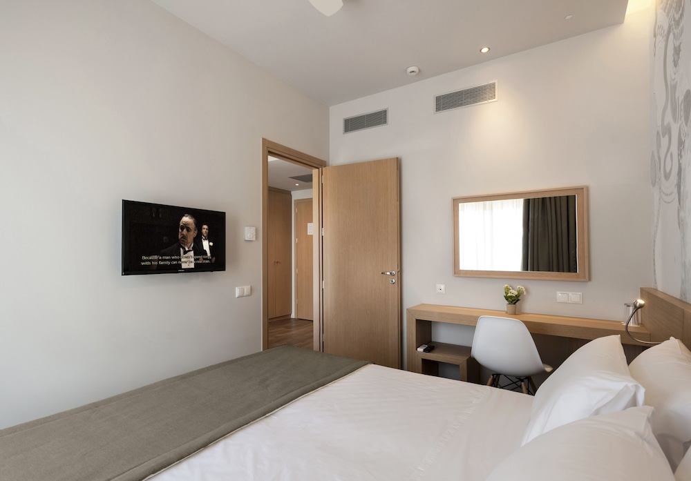 Kriti Hotel — Hotel rooms in Chania