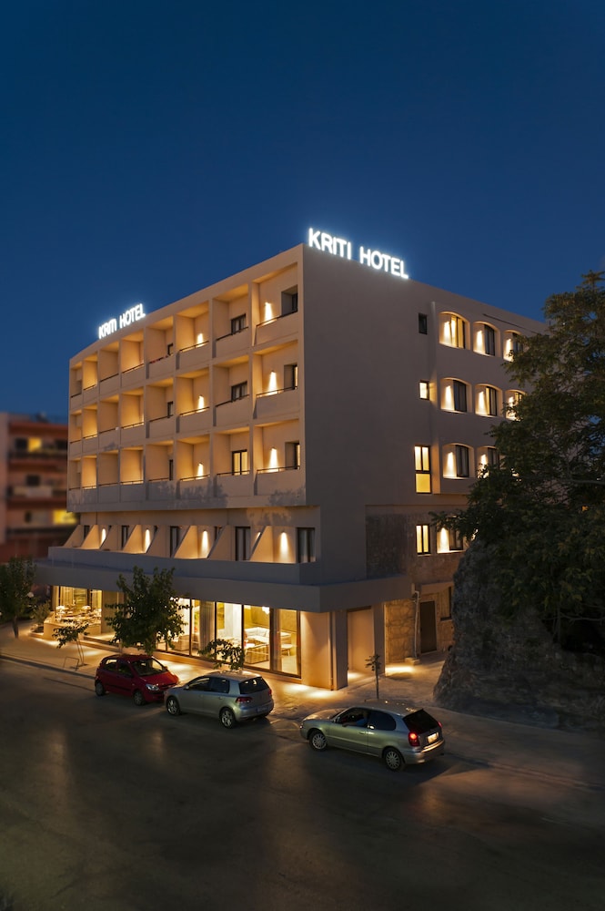 Kriti Hotel — Hotel building in Chania