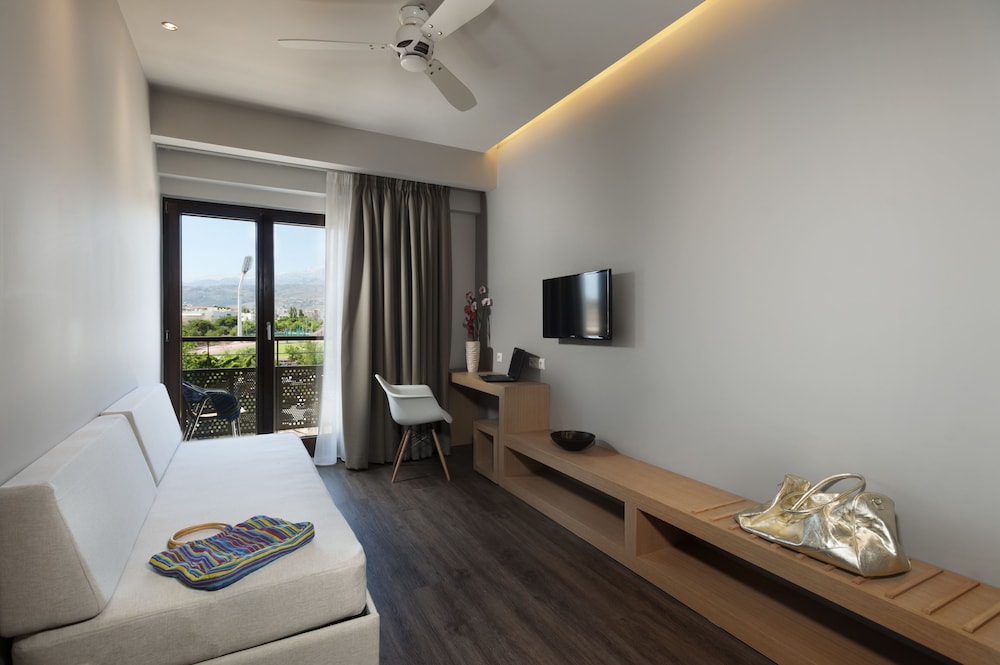 Kriti Hotel — Hotel rooms in Chania