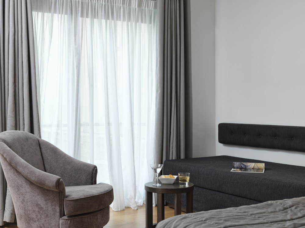Acropolis Hill — Hotel rooms in Athens, Attica