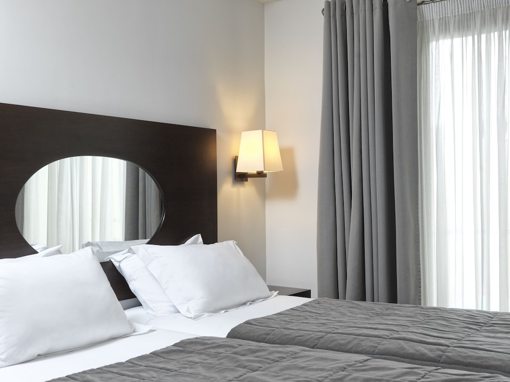 Acropolis Hill — Hotel rooms in Athens, Attica