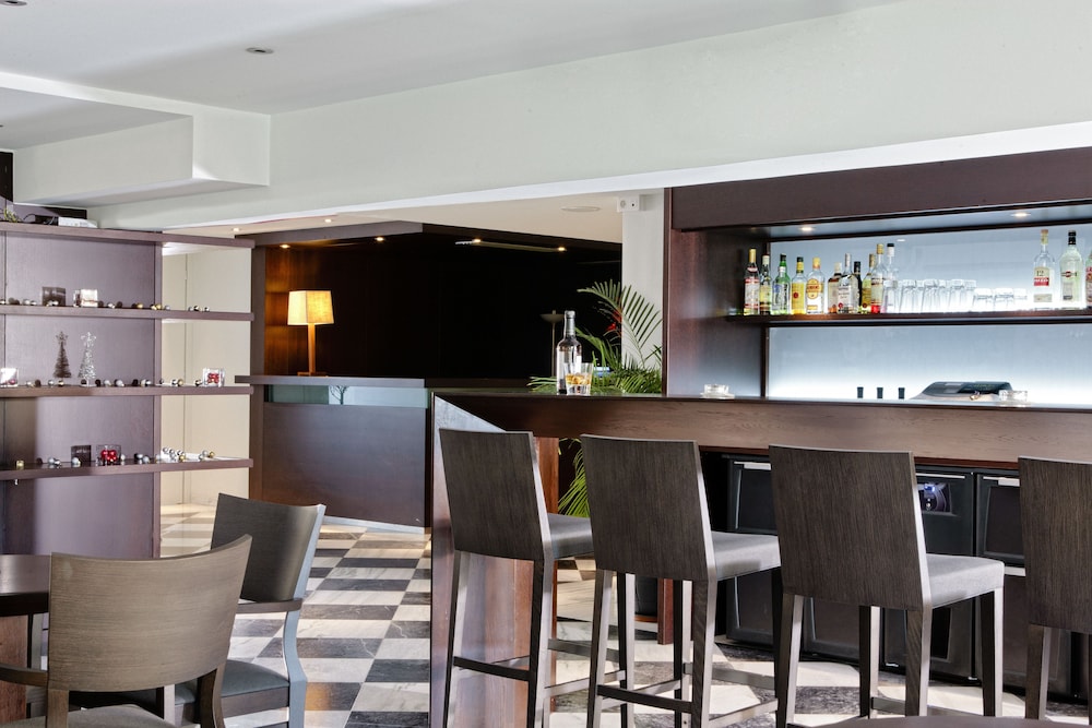 Acropolis Hill — Restaurant & bars in Athens, Attica