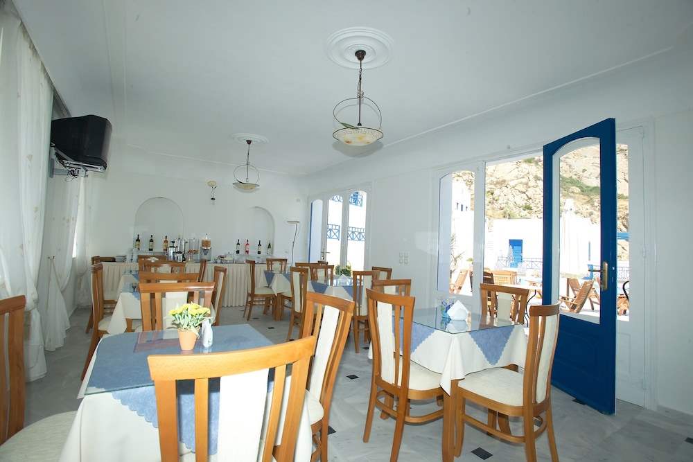 Aegean View Hotel — Restaurant & bars in Kamari, South Aegean