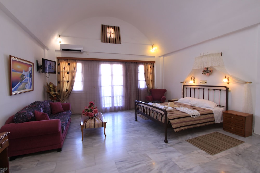 Aegean View Hotel — Hotel rooms in Kamari, South Aegean