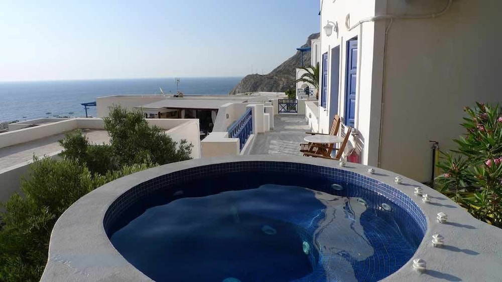 Aegean View Hotel — Swimming pool in Kamari, South Aegean
