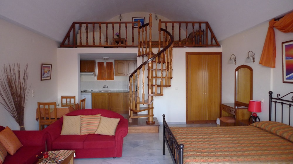 Aegean View Hotel — Hotel rooms in Kamari, South Aegean