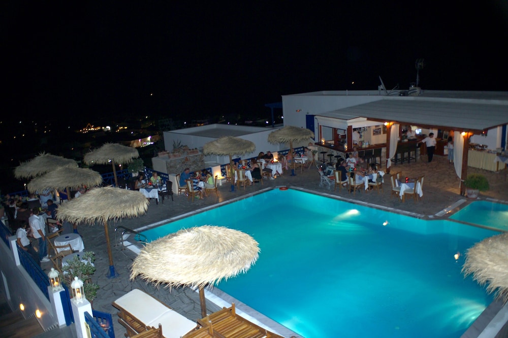 Aegean View Hotel — Restaurant & bars in Kamari, South Aegean
