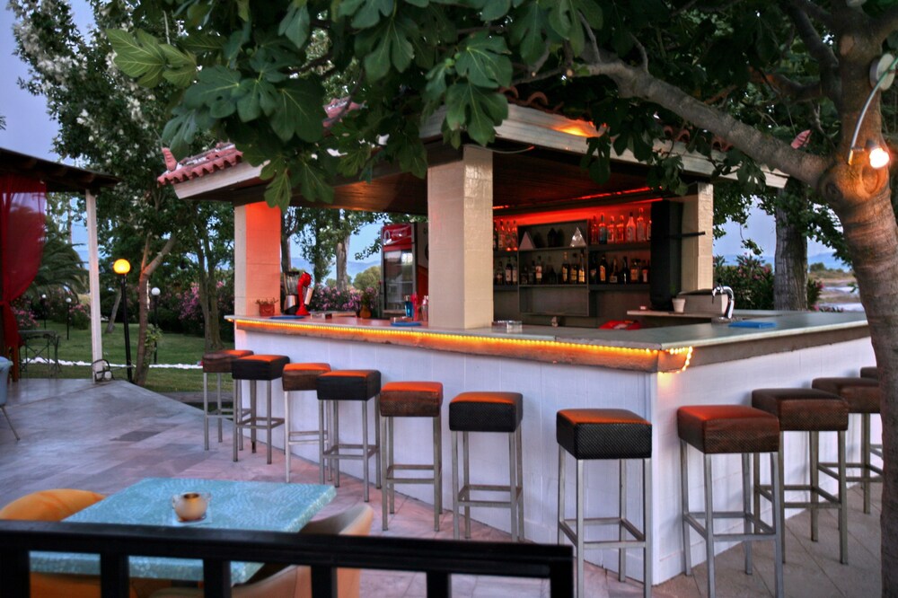 Aegeon Hotel — Restaurant & bars in Lesvos Island