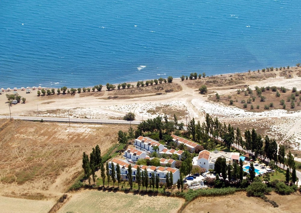 Aegeon Hotel — Hotel building in Lesvos Island