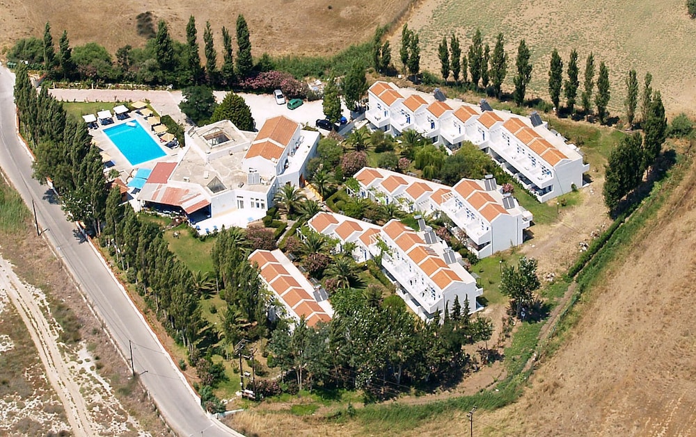 Aegeon Hotel — Hotel building in Lesvos Island