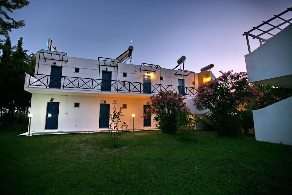 Aegeon Hotel — Hotel building in Lesvos Island