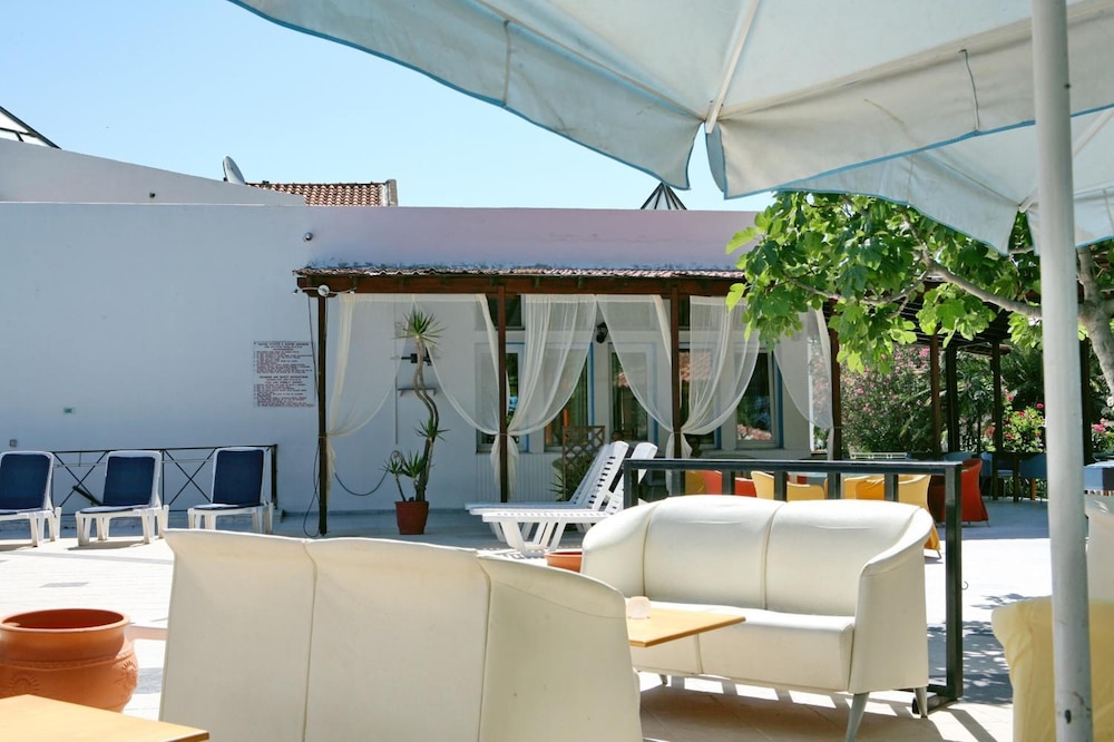 Aegeon Hotel — Restaurant & bars in Lesvos Island